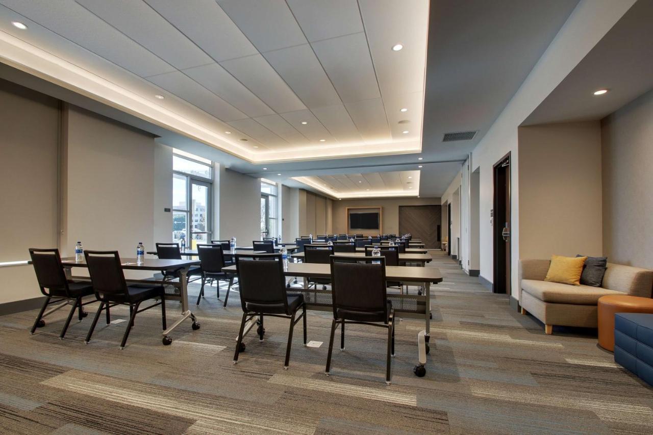 Hyatt House Oak Brook Exterior foto