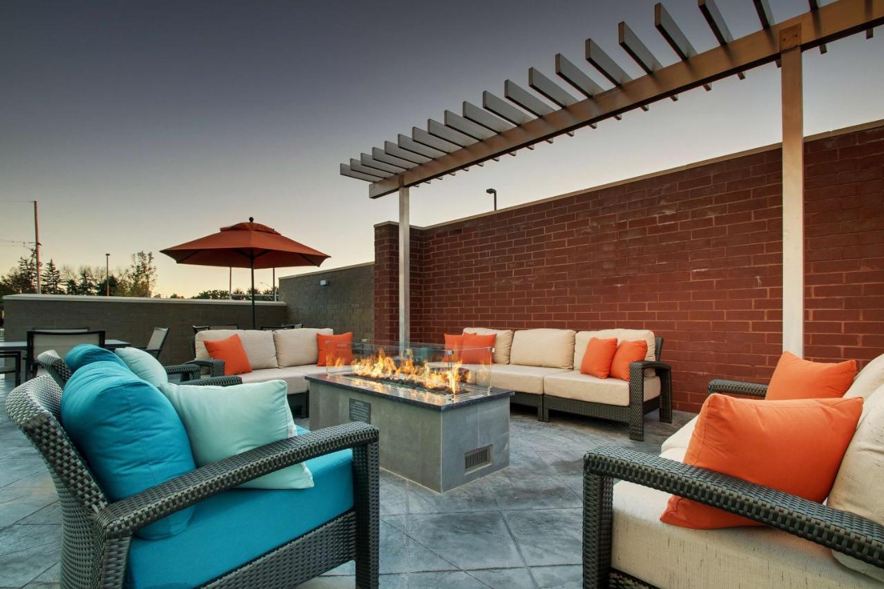 Hyatt House Oak Brook Exterior foto
